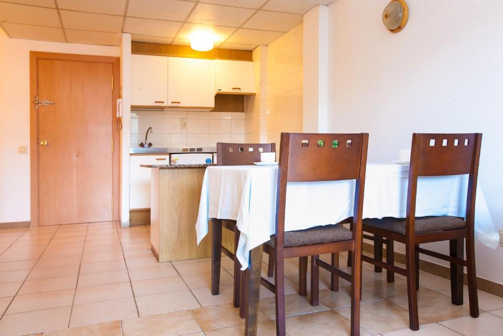 Catalonia Park Apartamentos Салоу Экстерьер фото